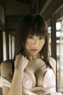 兰姨不敢发出一点声音怕吵醒风